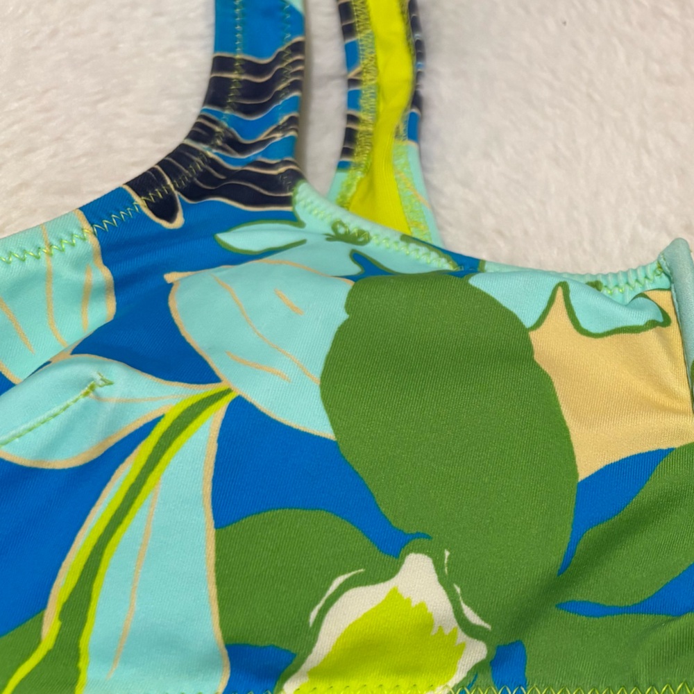 Floral women’s Swim bikini Top - Picture 4 of 6